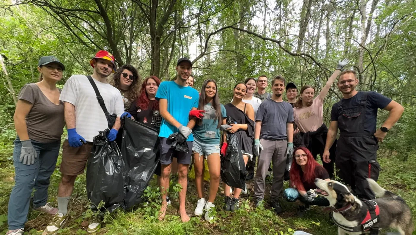 Voluntari la Curățăm Pădurea, Episodul 1